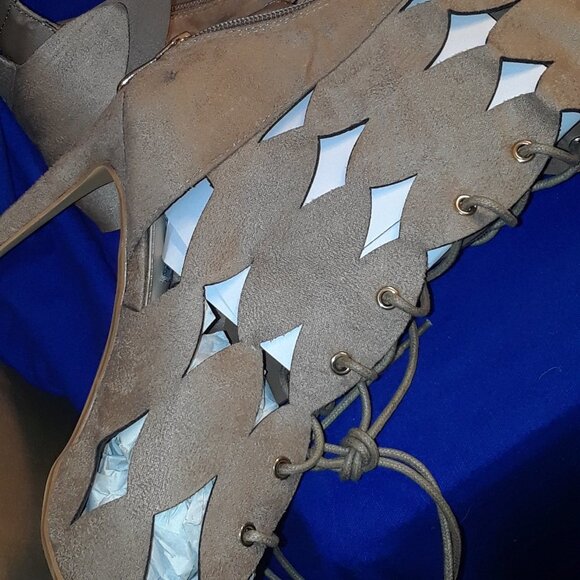 Gladiator Thigh High SUEDE Stilettos Boots Open Toe / CUT OUTS - Picture 6 of 10